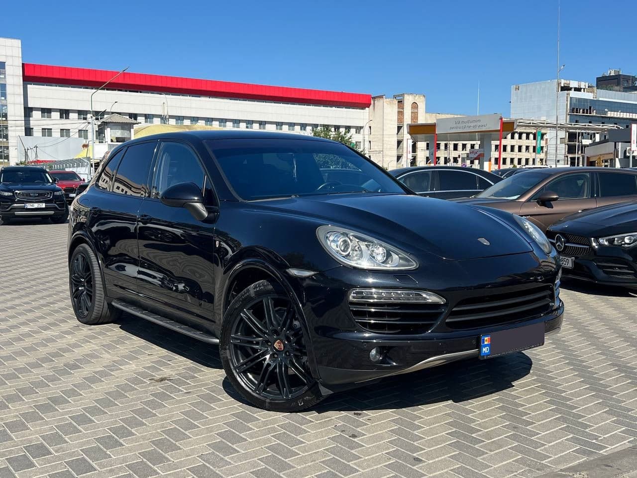 2011 Porsche Cayenne S — Miniatură 3