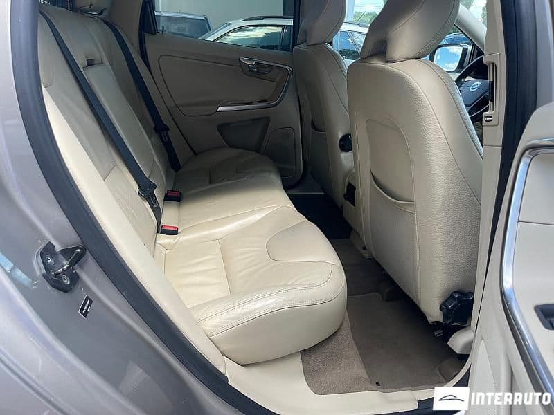 Volvo XC 60 2012 — Миниатюра 9