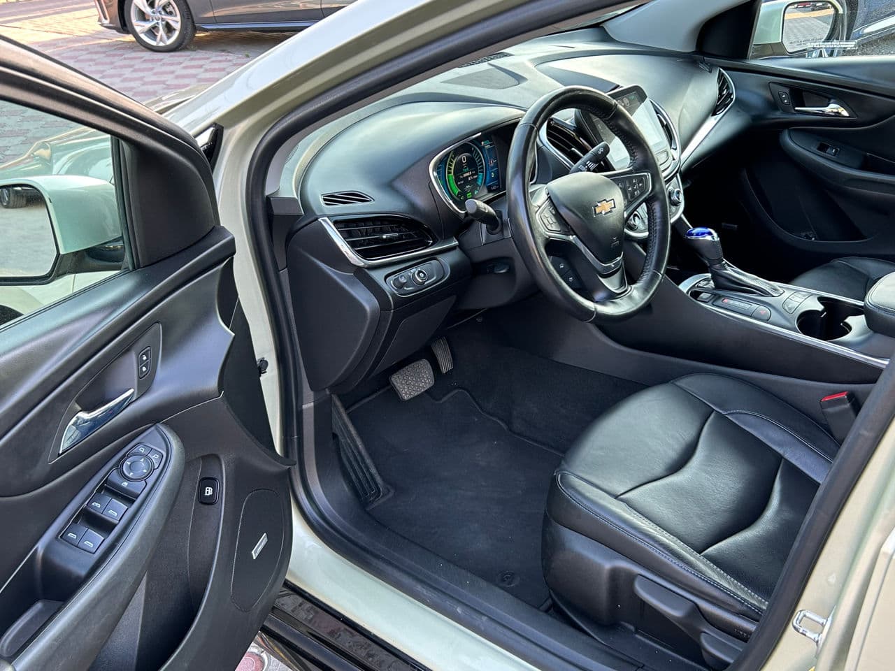 2016 Chevrolet Volt — Miniatură 6