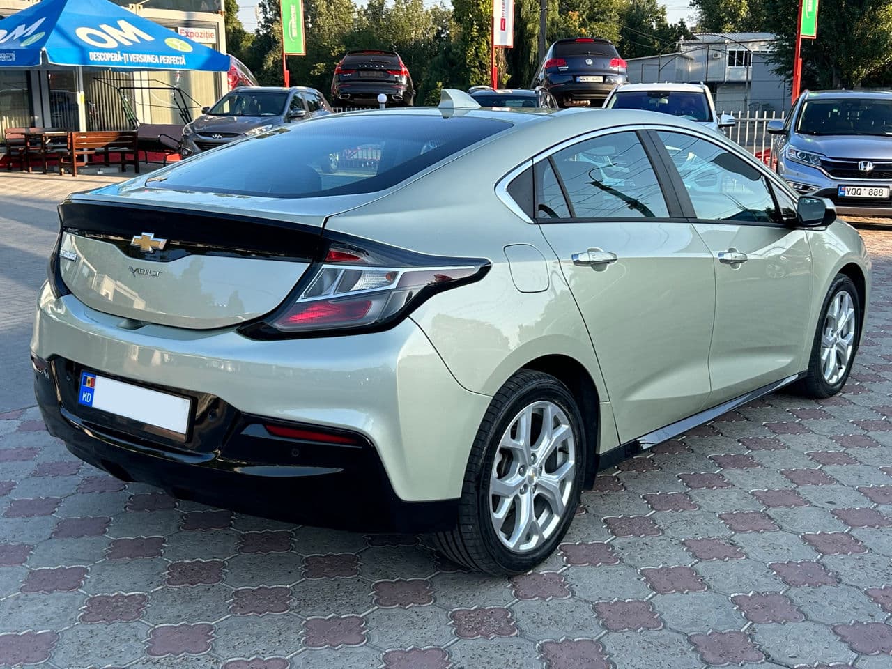 2016 Chevrolet Volt — Miniatură 3