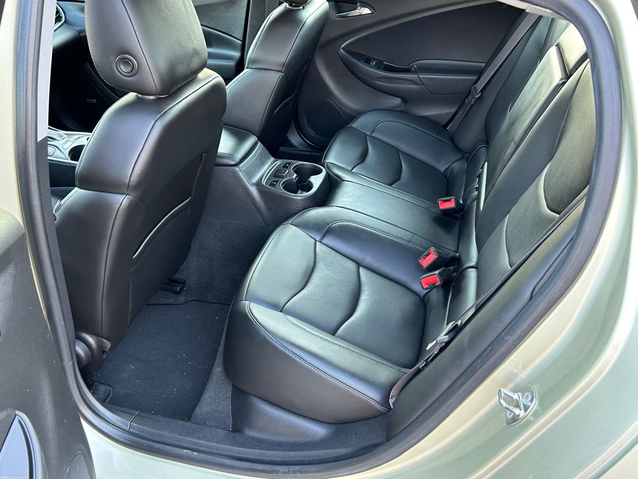 2016 Chevrolet Volt — Miniatură 14