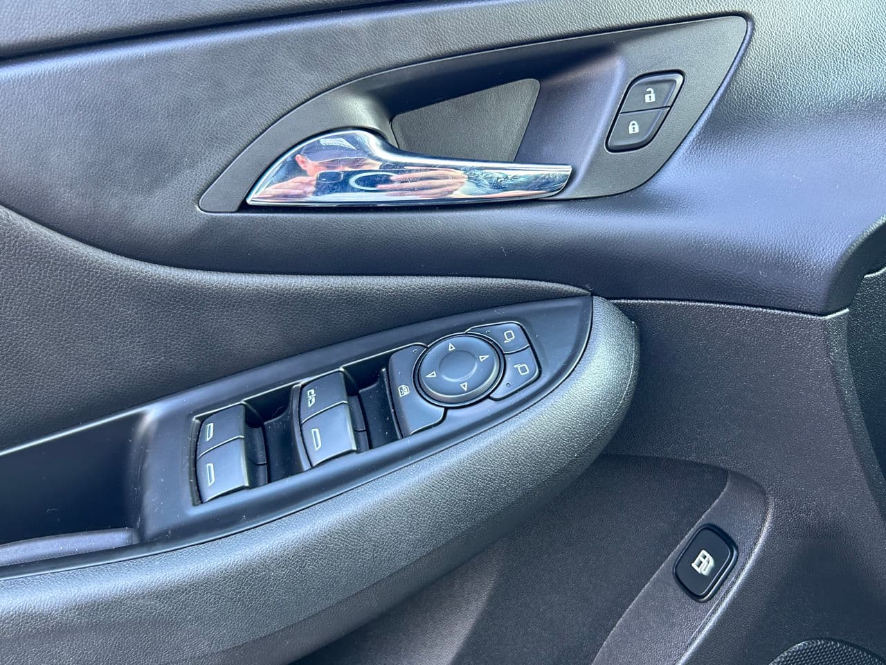2016 Chevrolet Volt — Miniatură 5