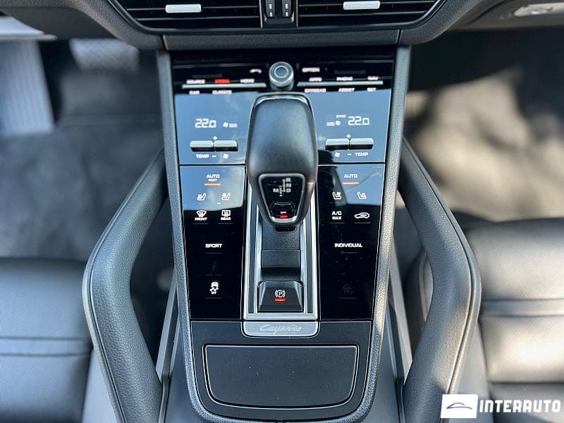 2019 Porsche Cayenne — Miniatură 13