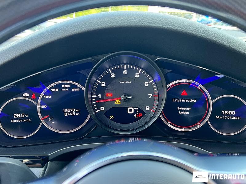 2019 Porsche Cayenne — Miniatură 9