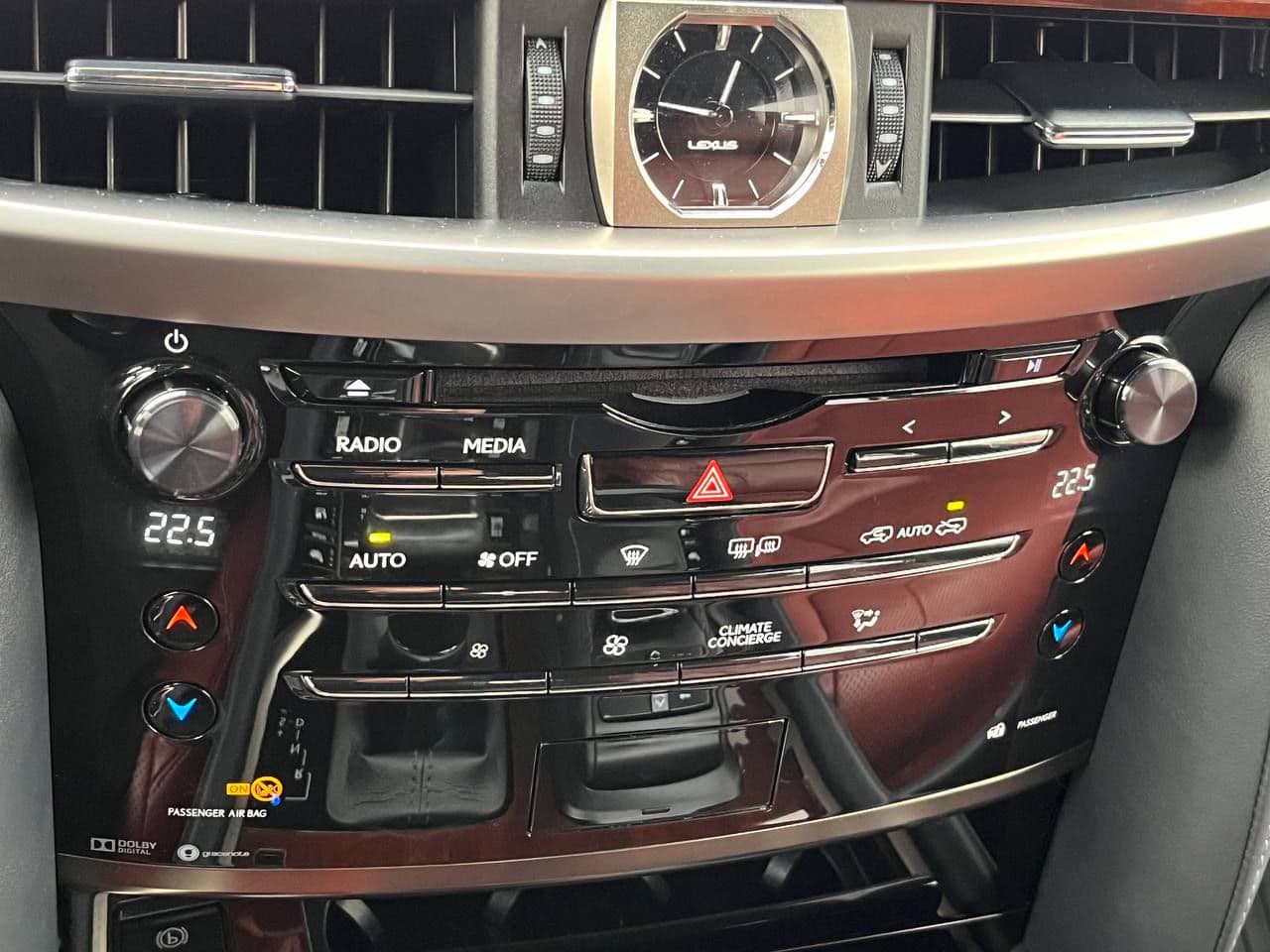 2018 Lexus LX 450 — Miniatură 11