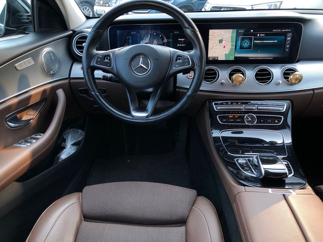 2016 Mercedes E 220 — Miniatură 7