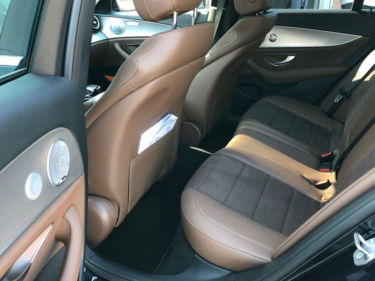 2016 Mercedes E 220 — Miniatură 13