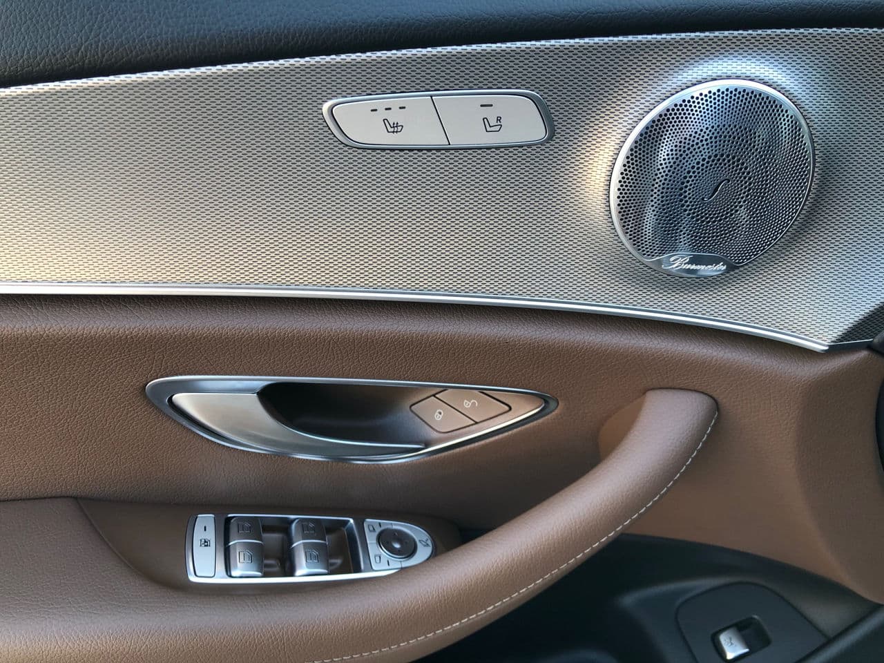 2016 Mercedes E 220 — Miniatură 6