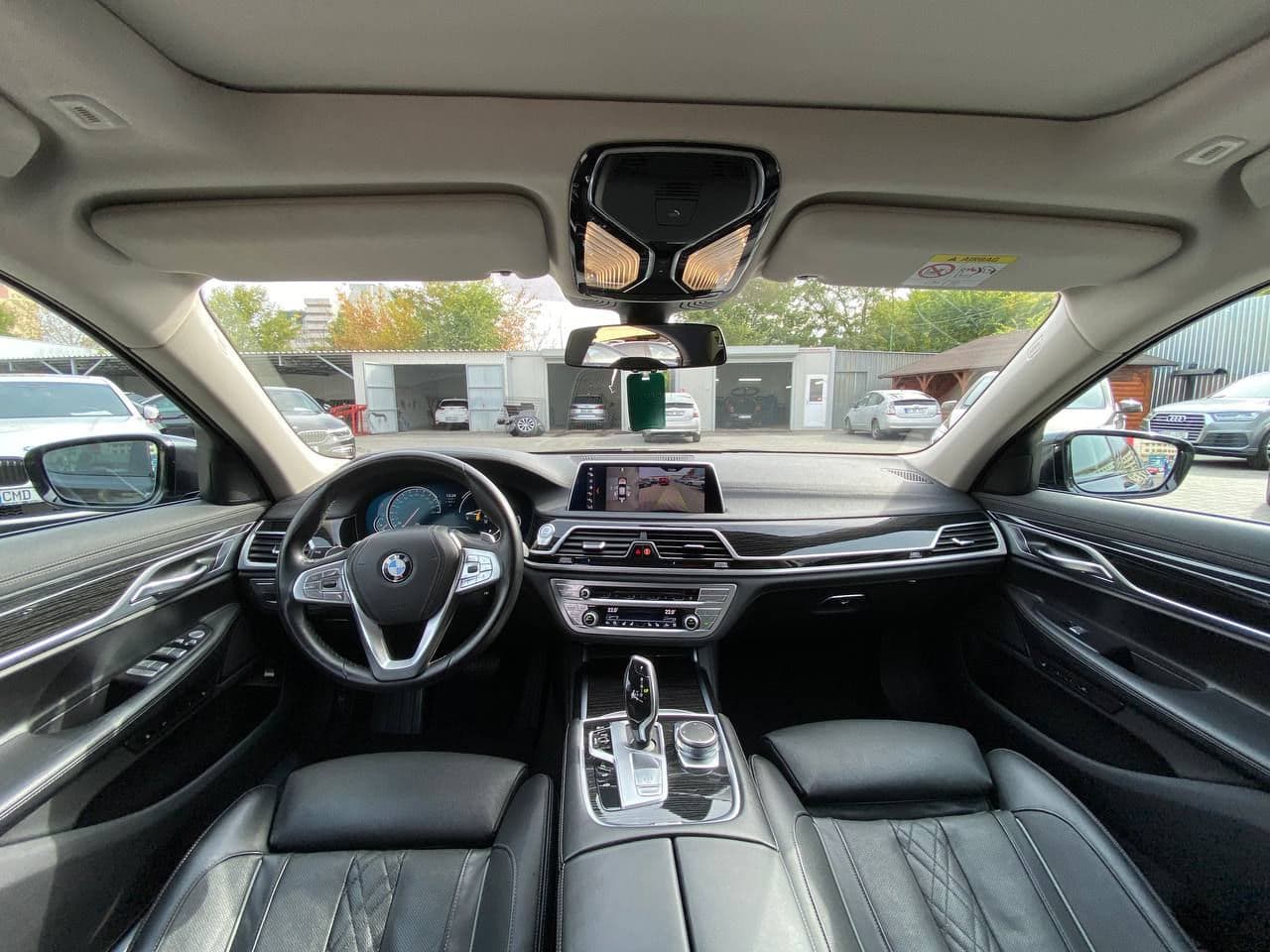 2018 BMW 740 — Miniatură 17