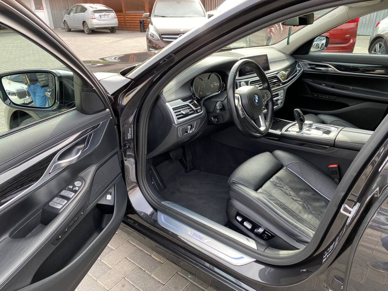 2018 BMW 740 — Miniatură 5