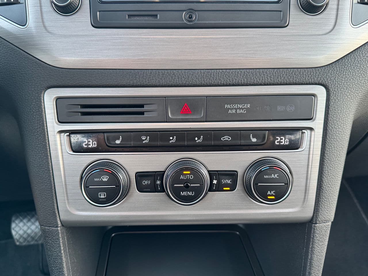 2014 Volkswagen Golf Sport Van — Miniatură 11