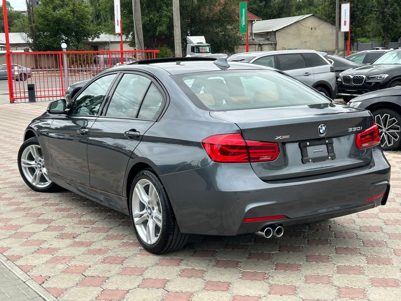 BMW 330 2017 — Миниатюра 2