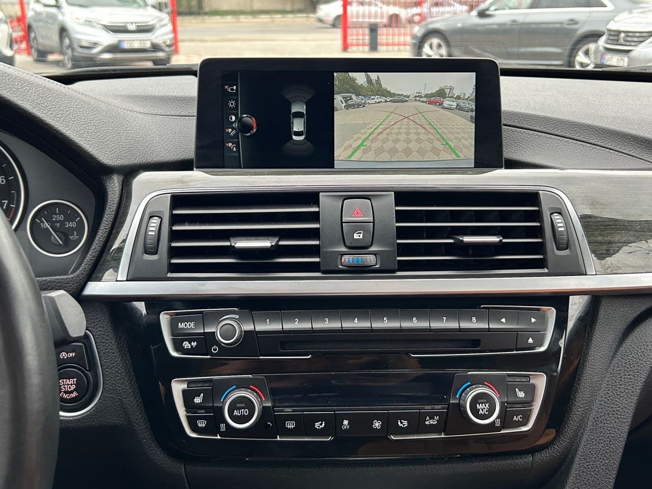 BMW 330 2017 — Миниатюра 14