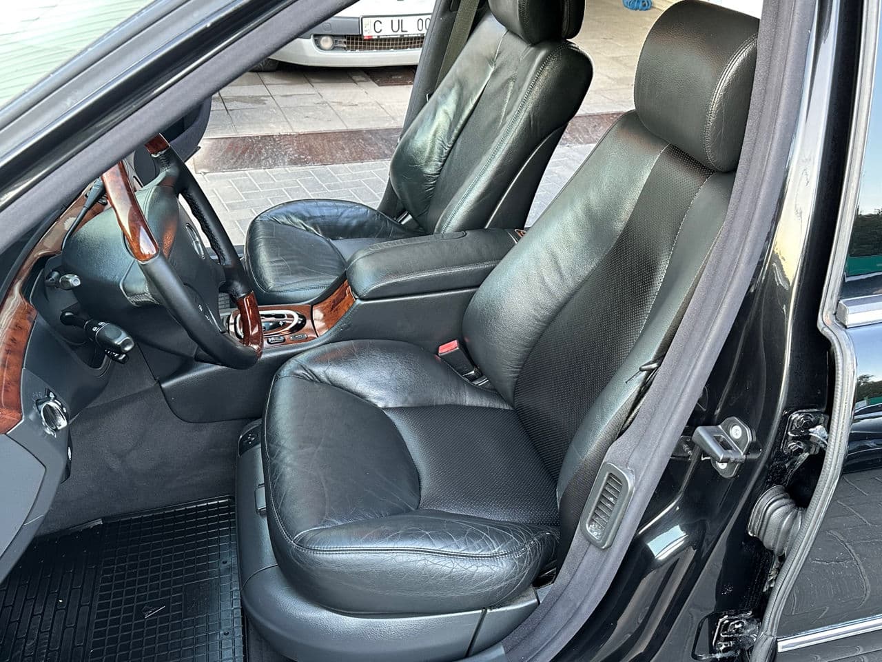 Mercedes S 500 2002 — Миниатюра 9