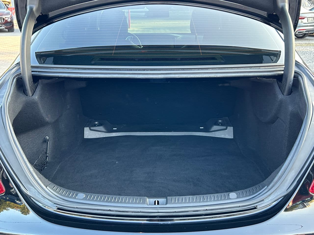 2018 Mercedes E 300 — Miniatură 16