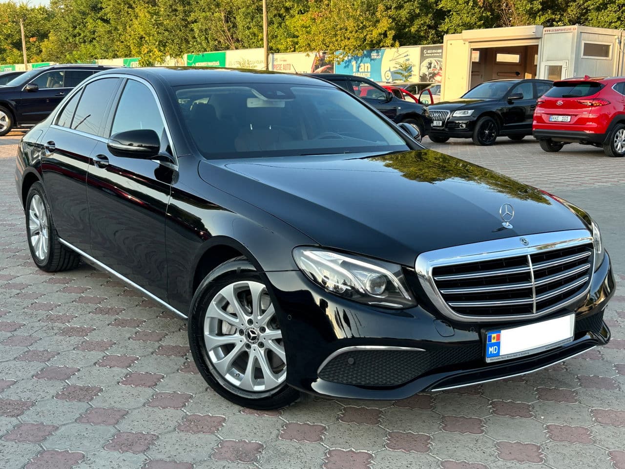 2018 Mercedes E 300 — Miniatură 3