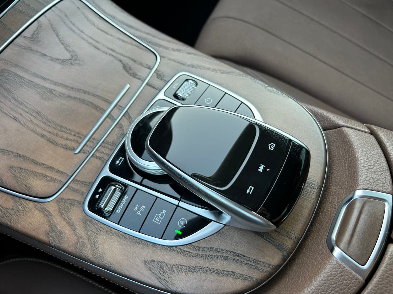 2018 Mercedes E 300 — Miniatură 12