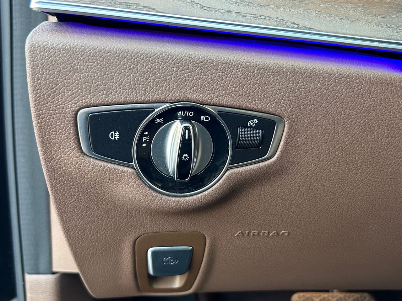 2018 Mercedes E 300 — Miniatură 14