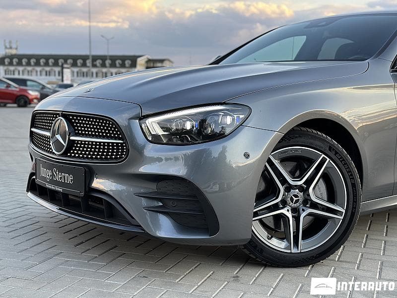2021 Mercedes E 220 — Miniatură 3