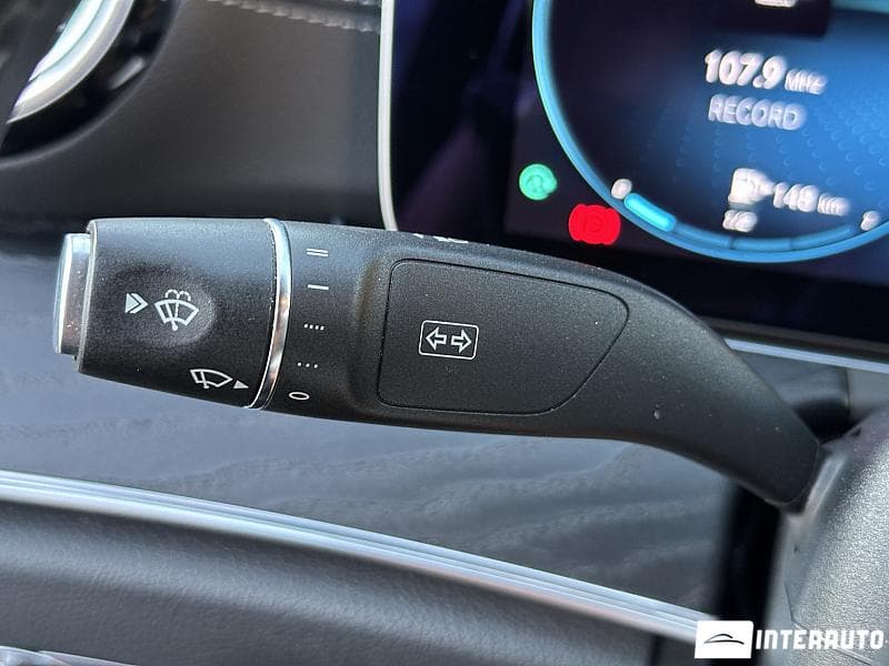 2021 Mercedes E 220 — Miniatură 11