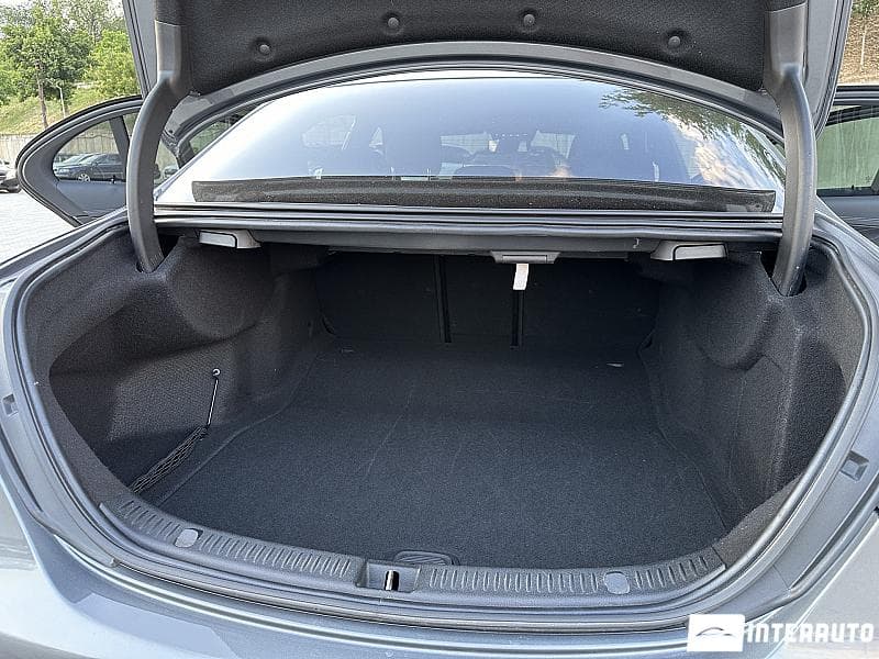 2021 Mercedes E 220 — Miniatură 25
