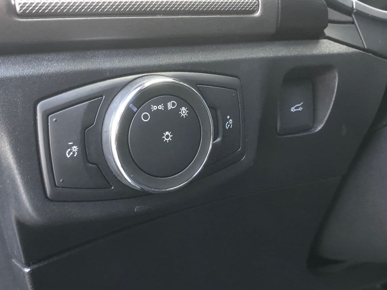 2016 Ford Fusion — Miniatură 14