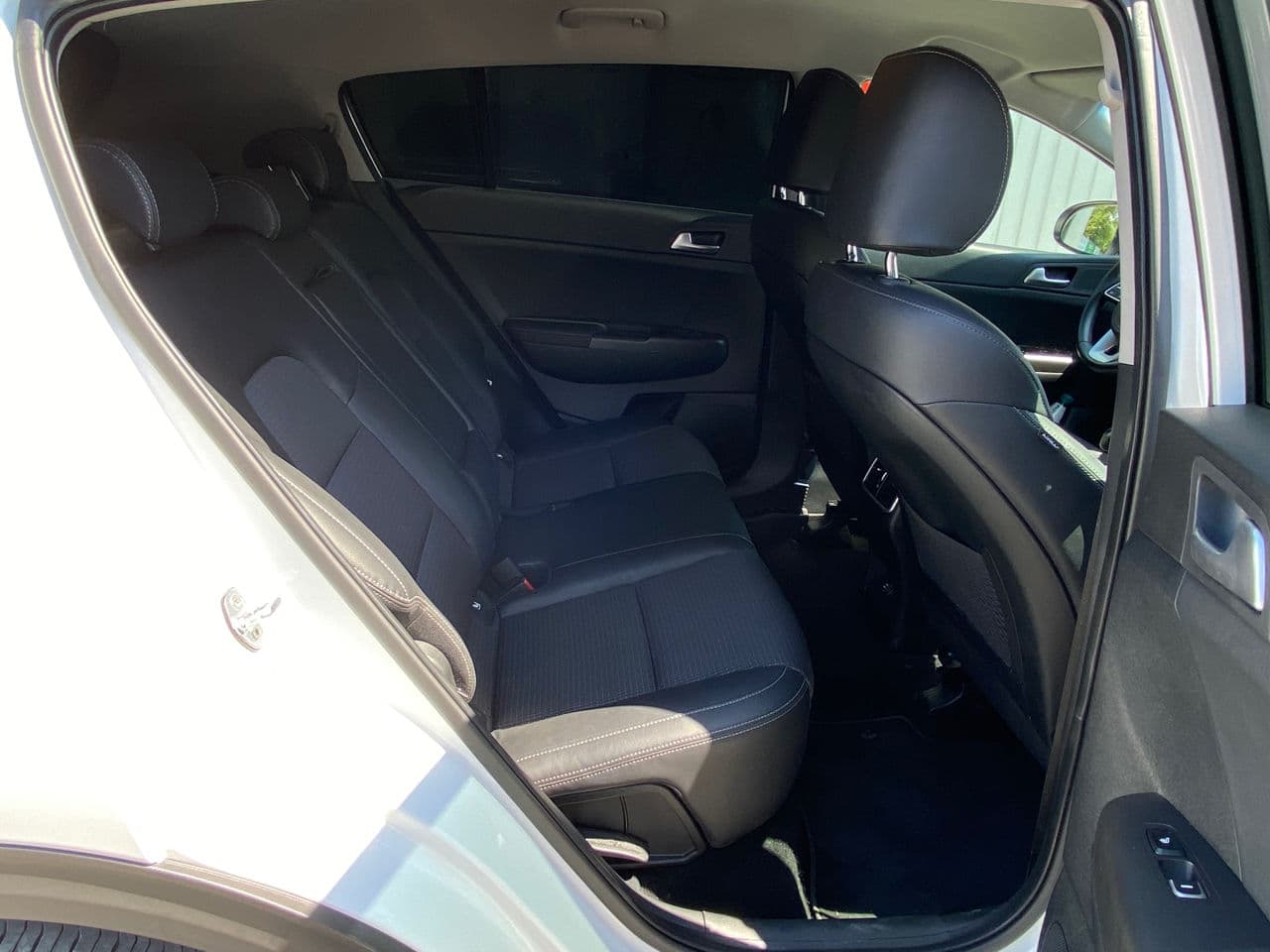 2021 Kia Sportage — Miniatură 18