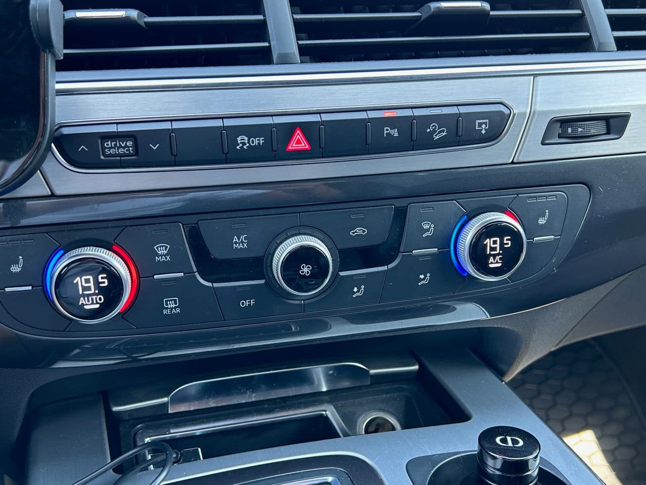 Audi Q7 2015 — Миниатюра 14
