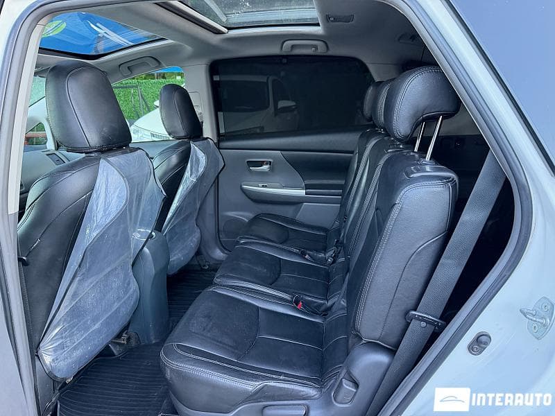2012 Toyota Prius Plus / V — Miniatură 17