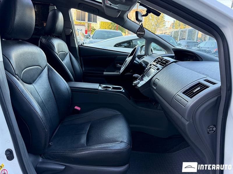 2012 Toyota Prius Plus / V — Miniatură 14