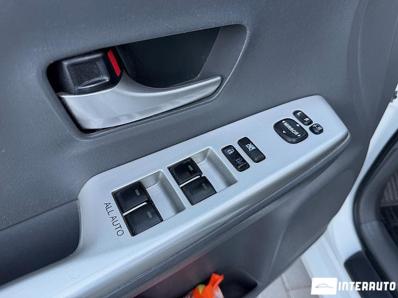 2012 Toyota Prius Plus / V — Miniatură 7