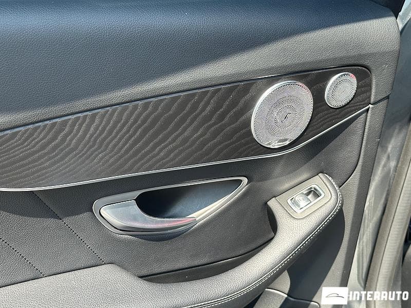 2017 Mercedes C 250 — Miniatură 17