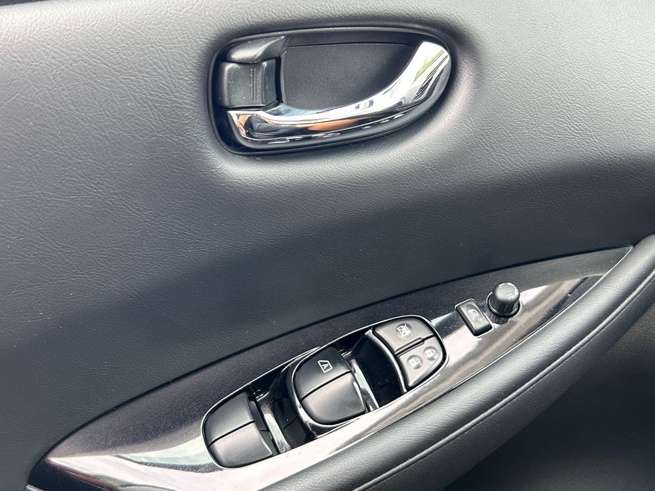 Nissan Leaf 2013 — Миниатюра 14