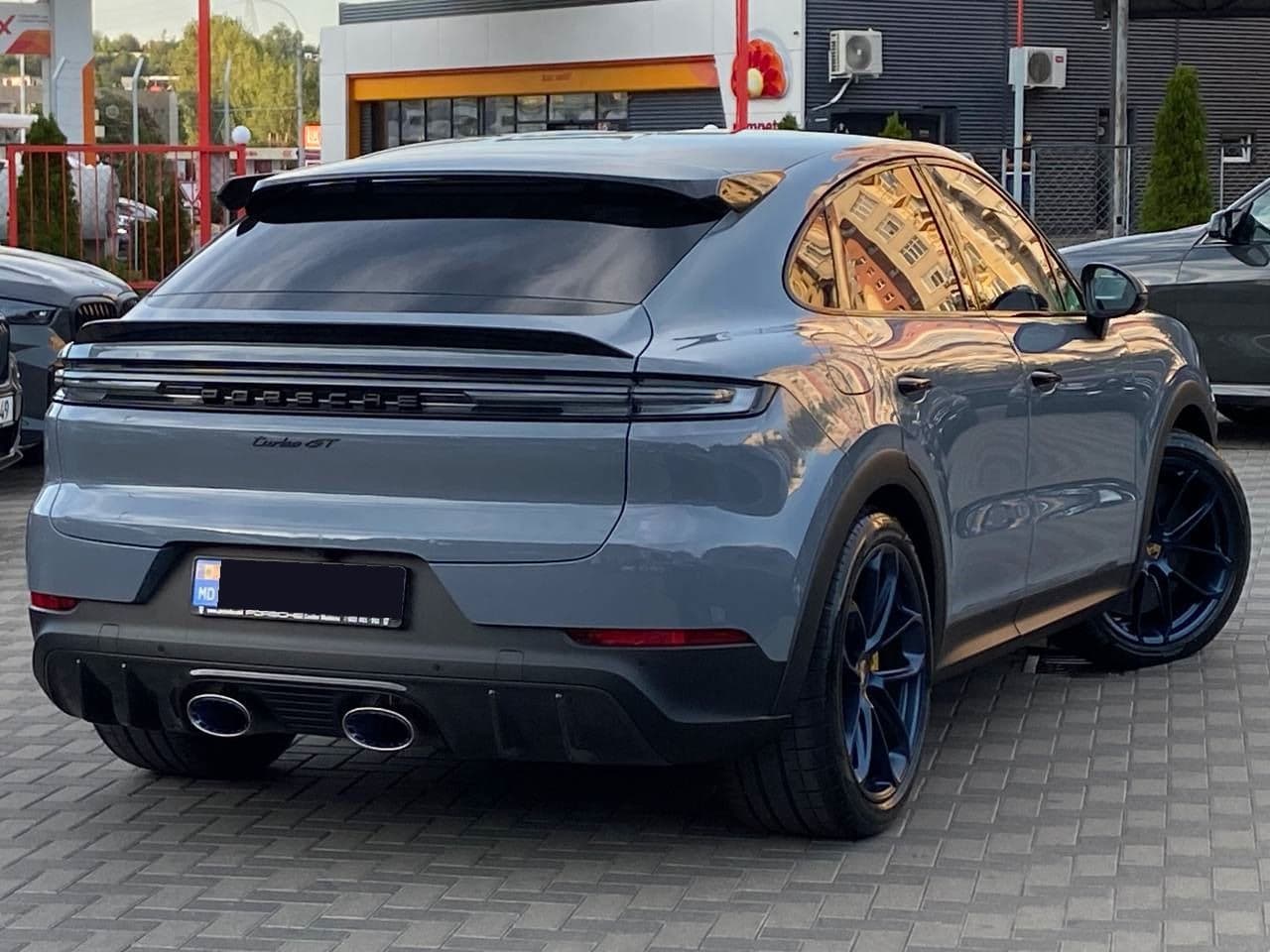 2023 Porsche Cayenne Turbo GT Coupe — Miniatură 4