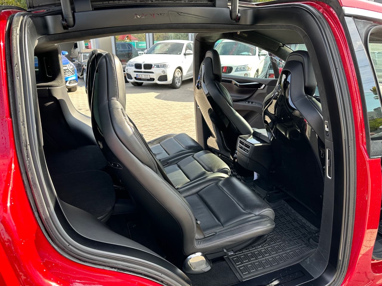 2016 Tesla Model X — Miniatură 18