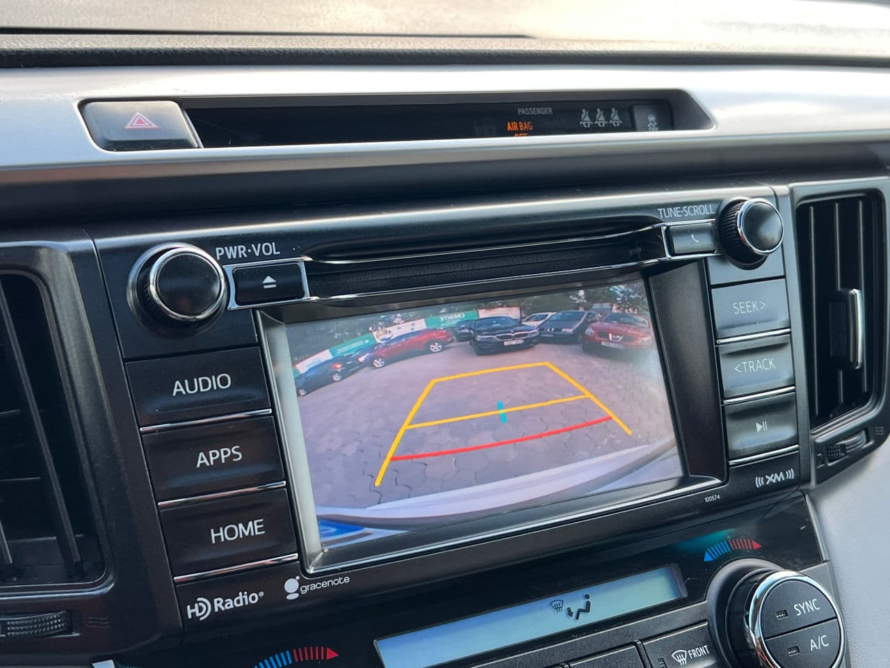 2018 Toyota Rav-4 — Miniatură 12