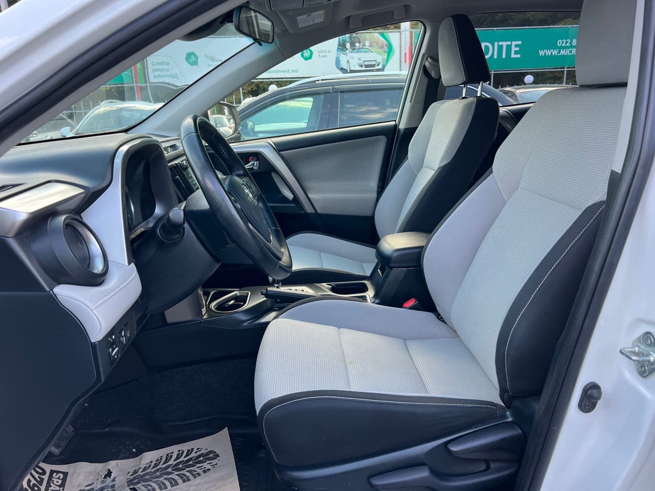 2018 Toyota Rav-4 — Miniatură 7