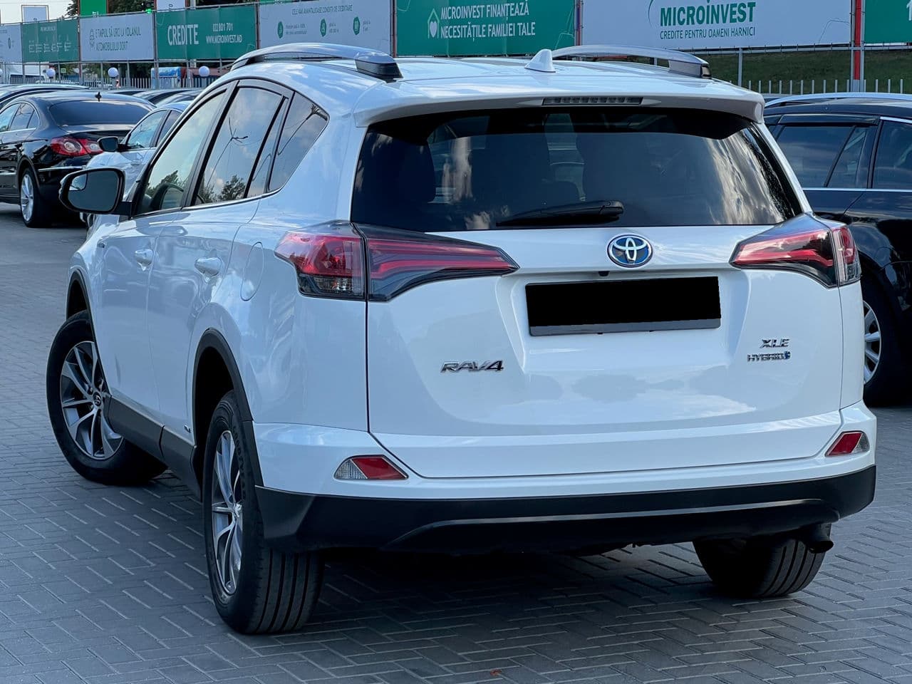 2018 Toyota Rav-4 — Miniatură 3