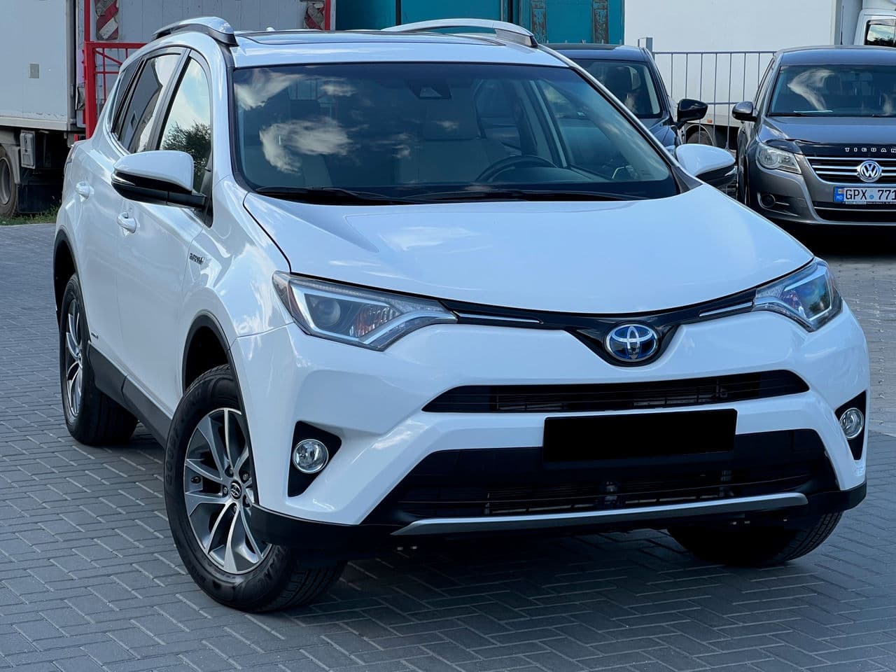 2018 Toyota Rav-4 — Miniatură 4