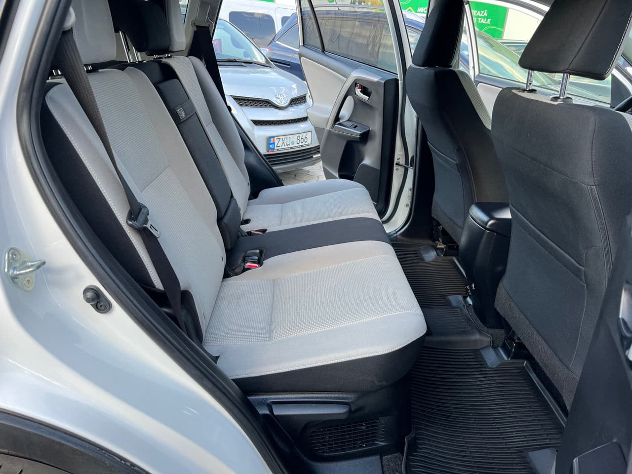 2018 Toyota Rav-4 — Miniatură 24