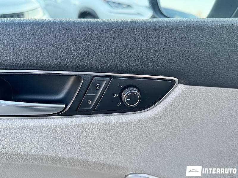 2016 Volkswagen Passat — Miniatură 19