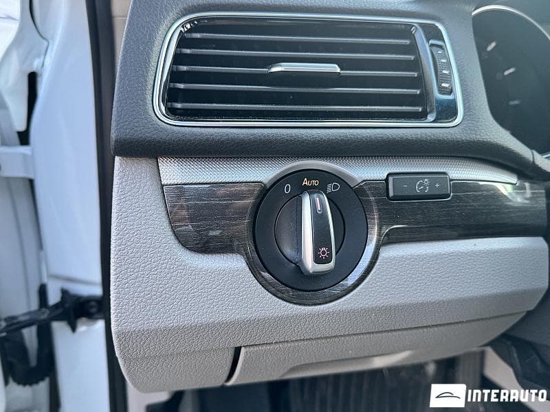 2016 Volkswagen Passat — Miniatură 20