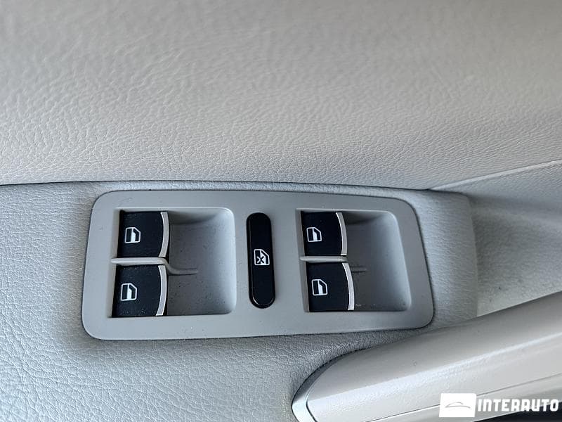 2016 Volkswagen Passat — Miniatură 18