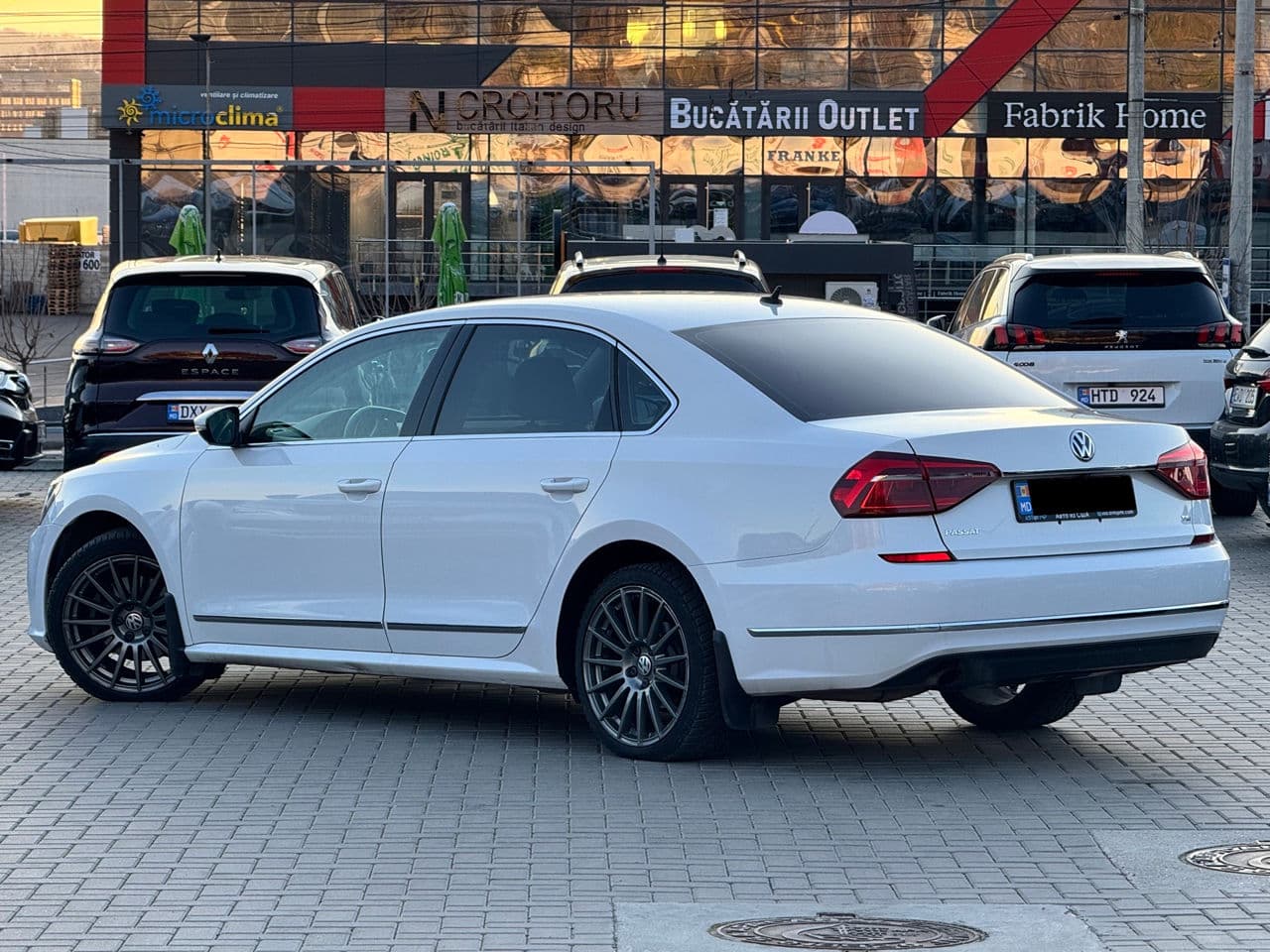 2016 Volkswagen Passat — Miniatură 4