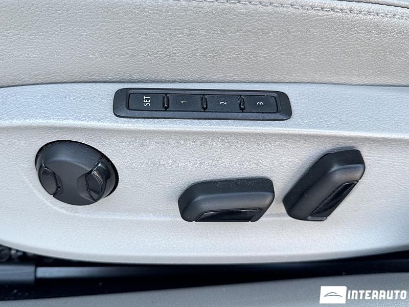 2016 Volkswagen Passat — Miniatură 21