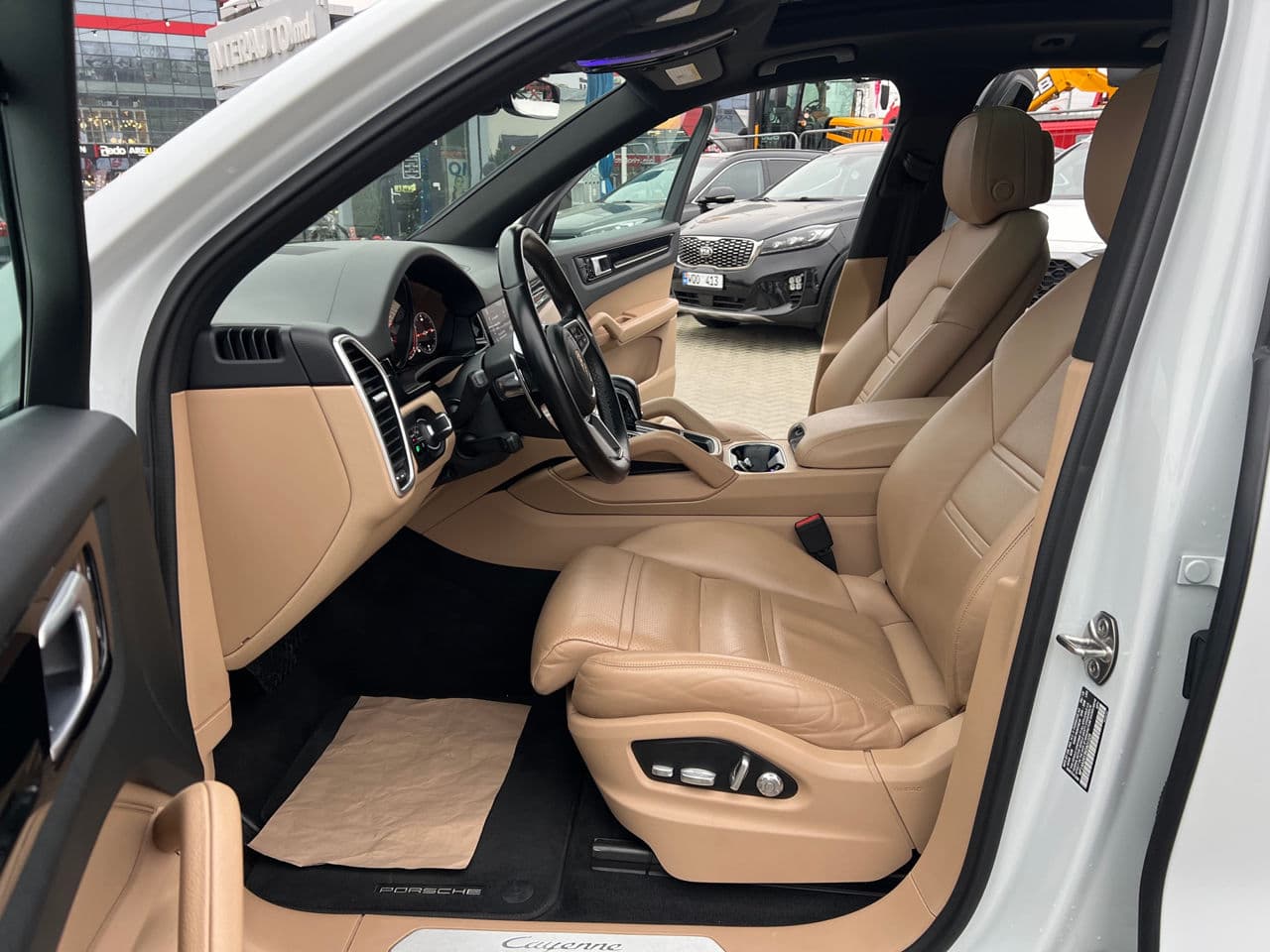 2018 Porsche Cayenne — Miniatură 5