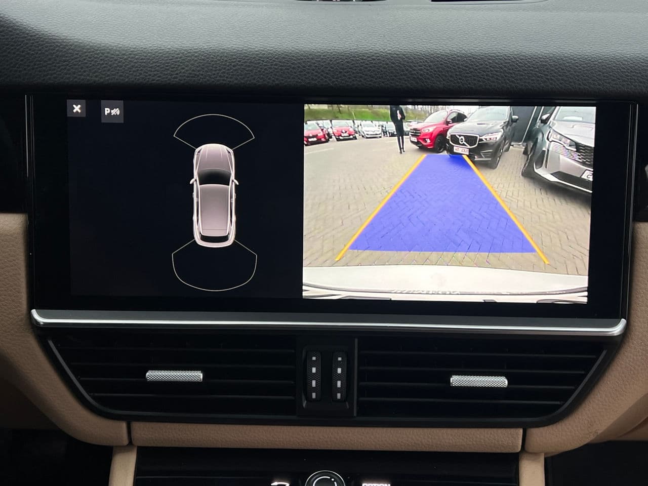 2018 Porsche Cayenne — Miniatură 10