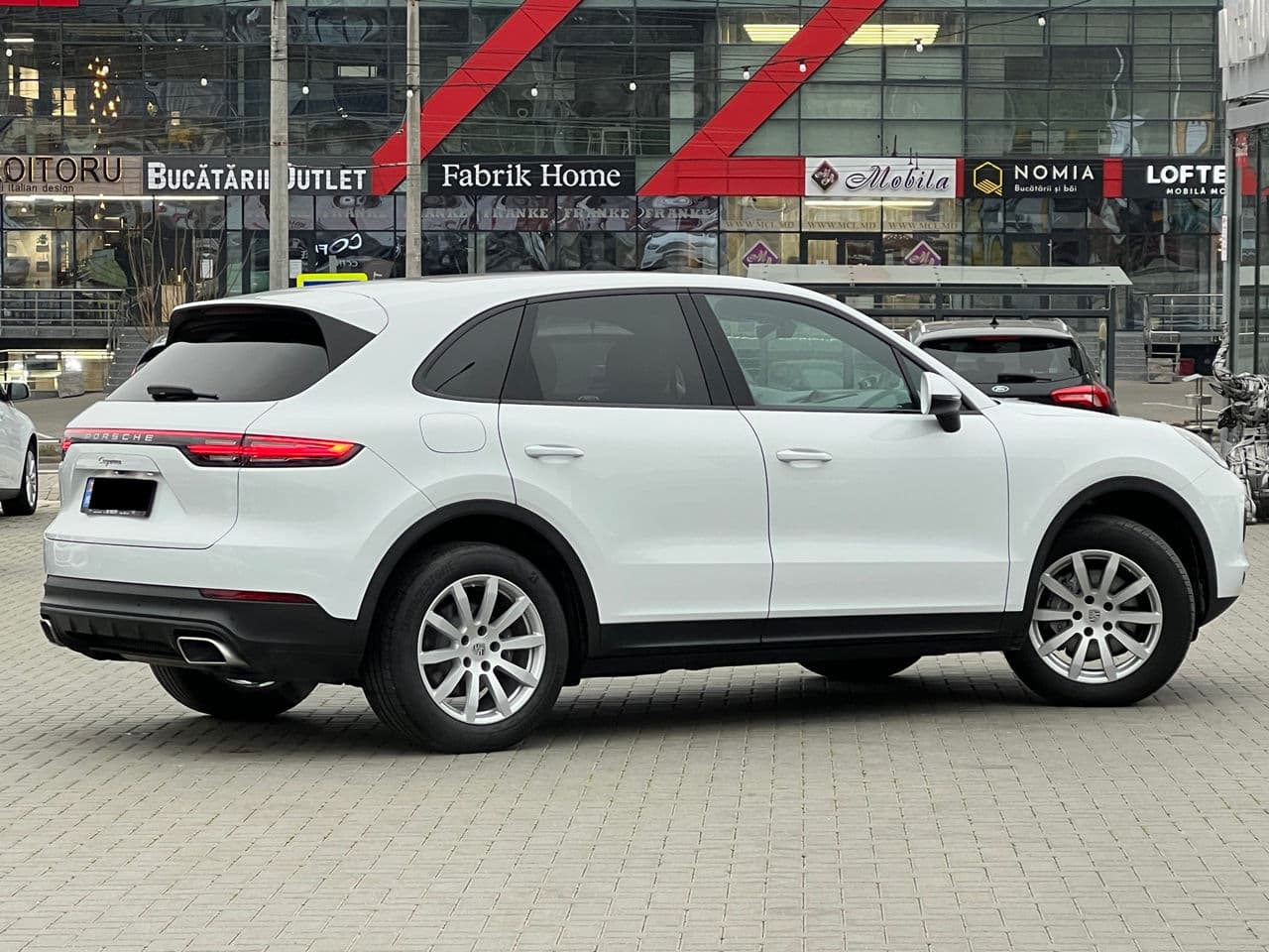 2018 Porsche Cayenne — Miniatură 3