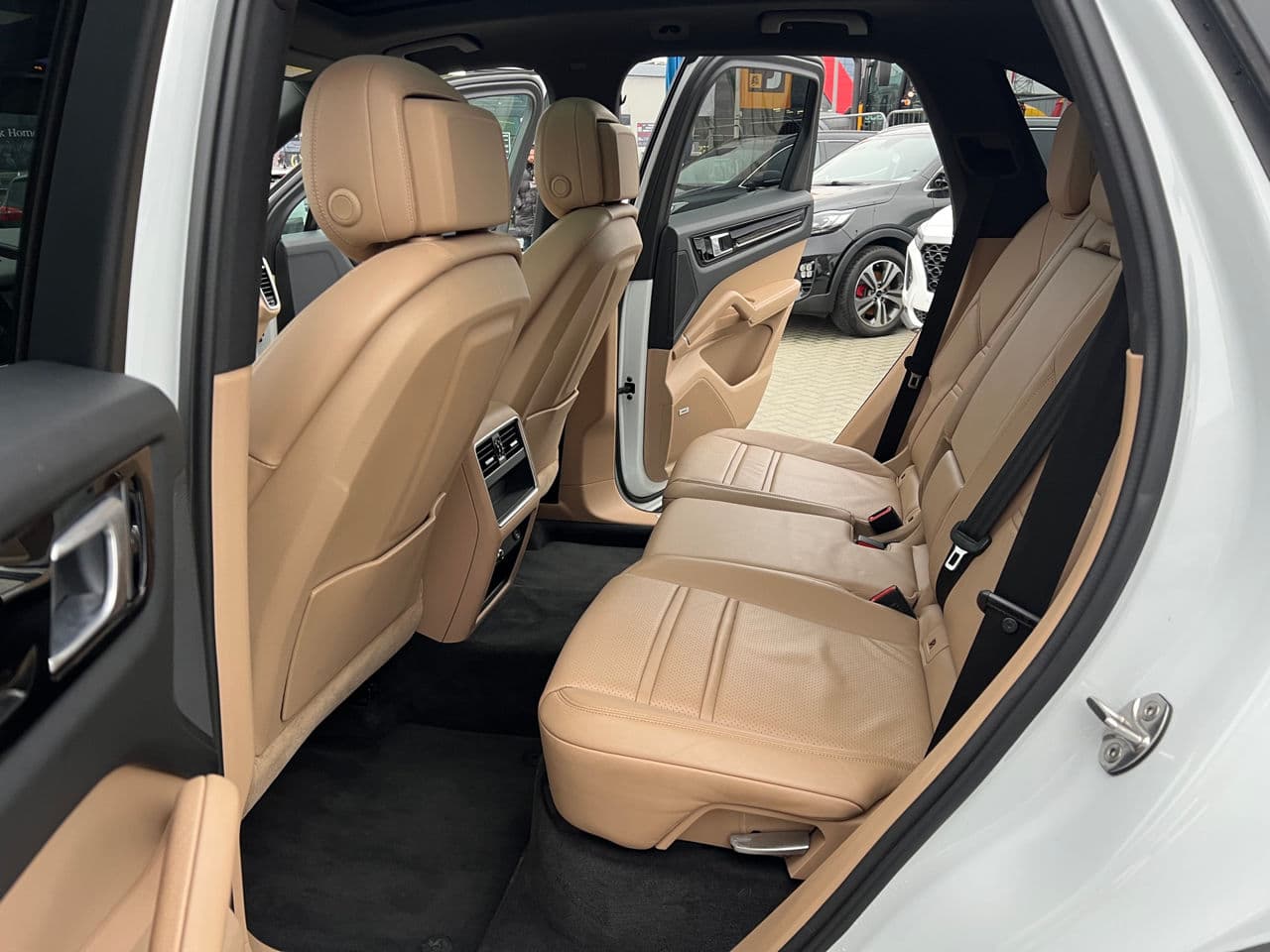 2018 Porsche Cayenne — Miniatură 13