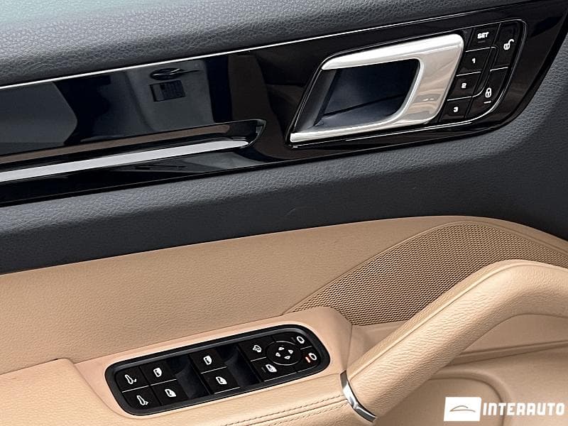 2018 Porsche Cayenne — Miniatură 20